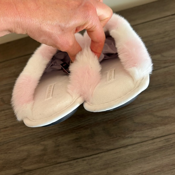 New! Victoria’s Secret faux fur slippers - Picture 3 of 6